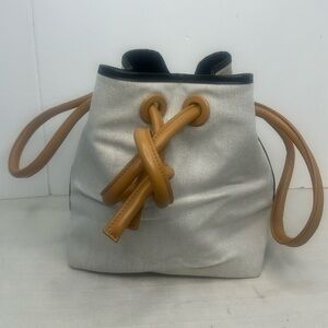 VASIC New York Canvas Bucket Bag